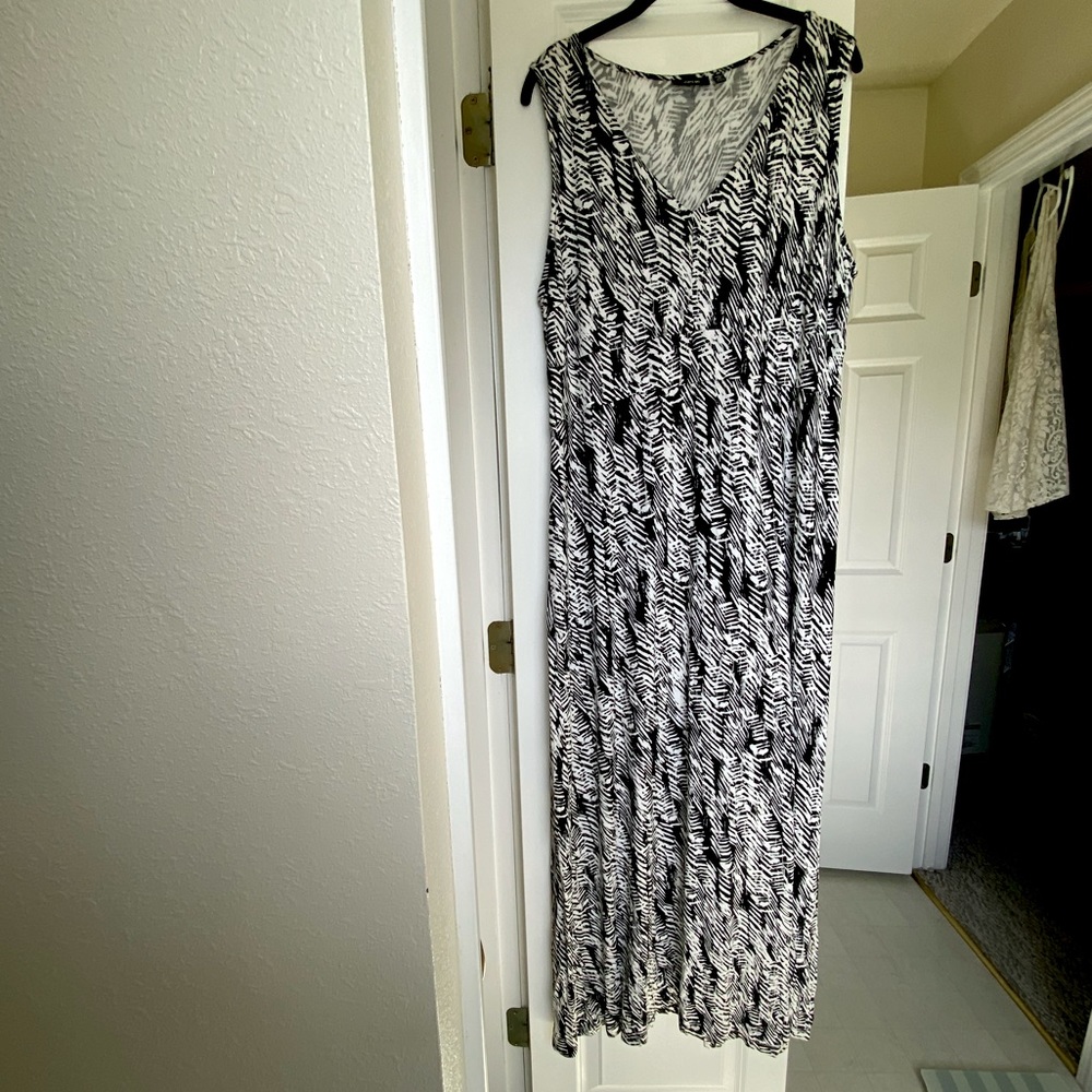 Apt. 9 Black & White Maxi Dress